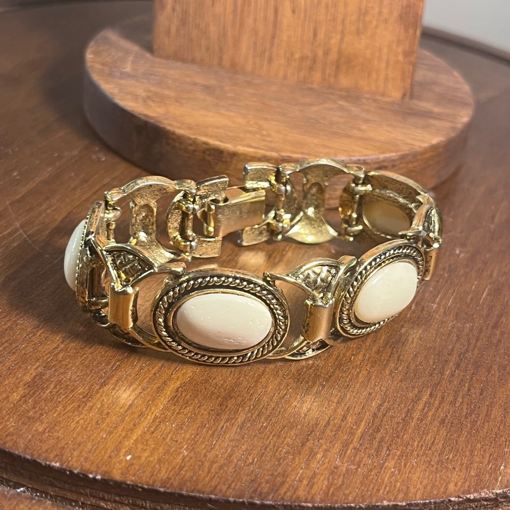 Vtg‎ Gold Tone Cream Faux Stone Cabochon Link Bracelet Art Deco Revival 7in